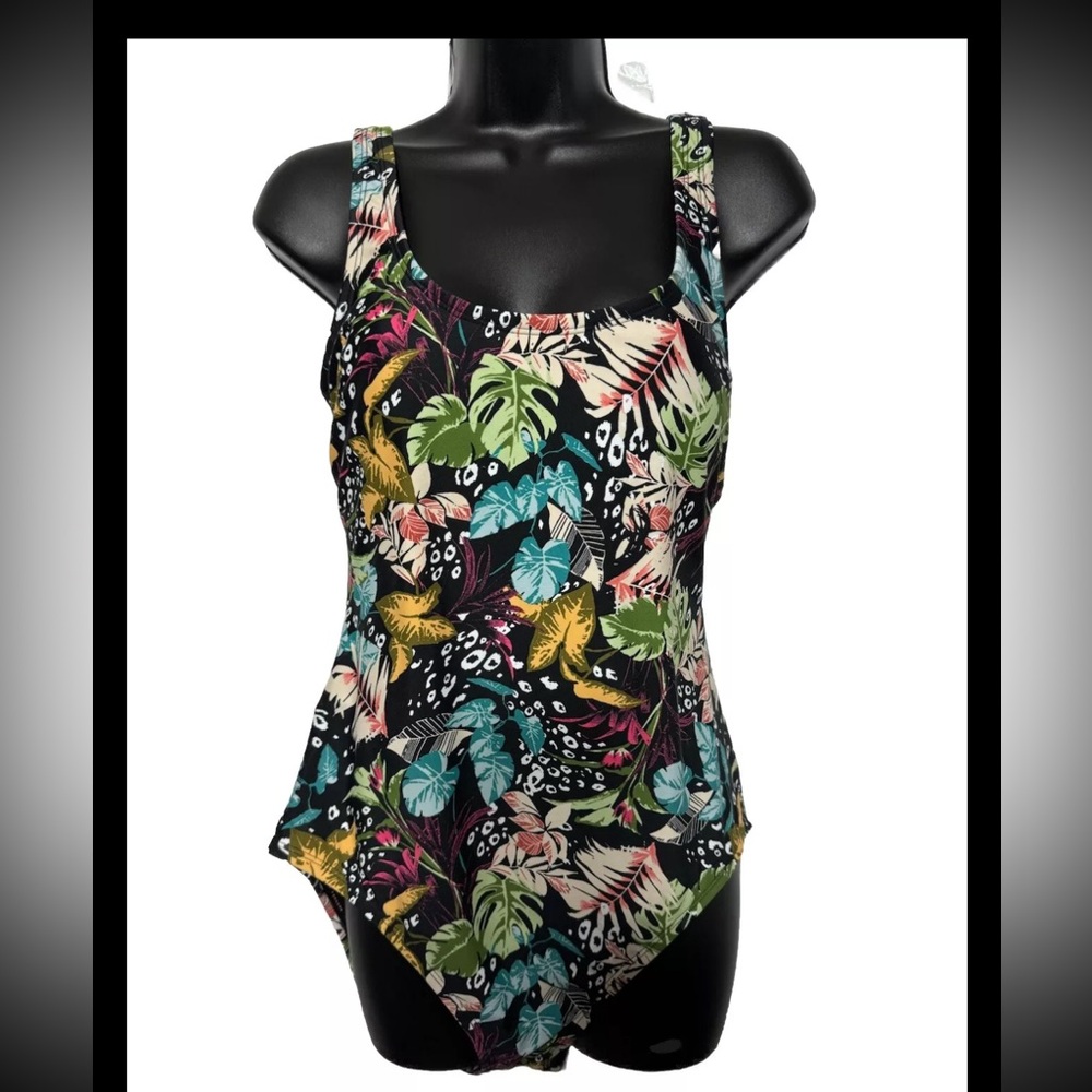 Ocean Pacific Ladies’ One Piece Swimsuit Size M Multi Color